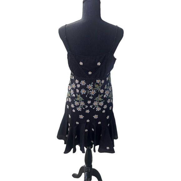 Urban Outfitters Sienna Embroidered Hanky Hem Mini Dress black Size Medium - Picture 3 of 10
